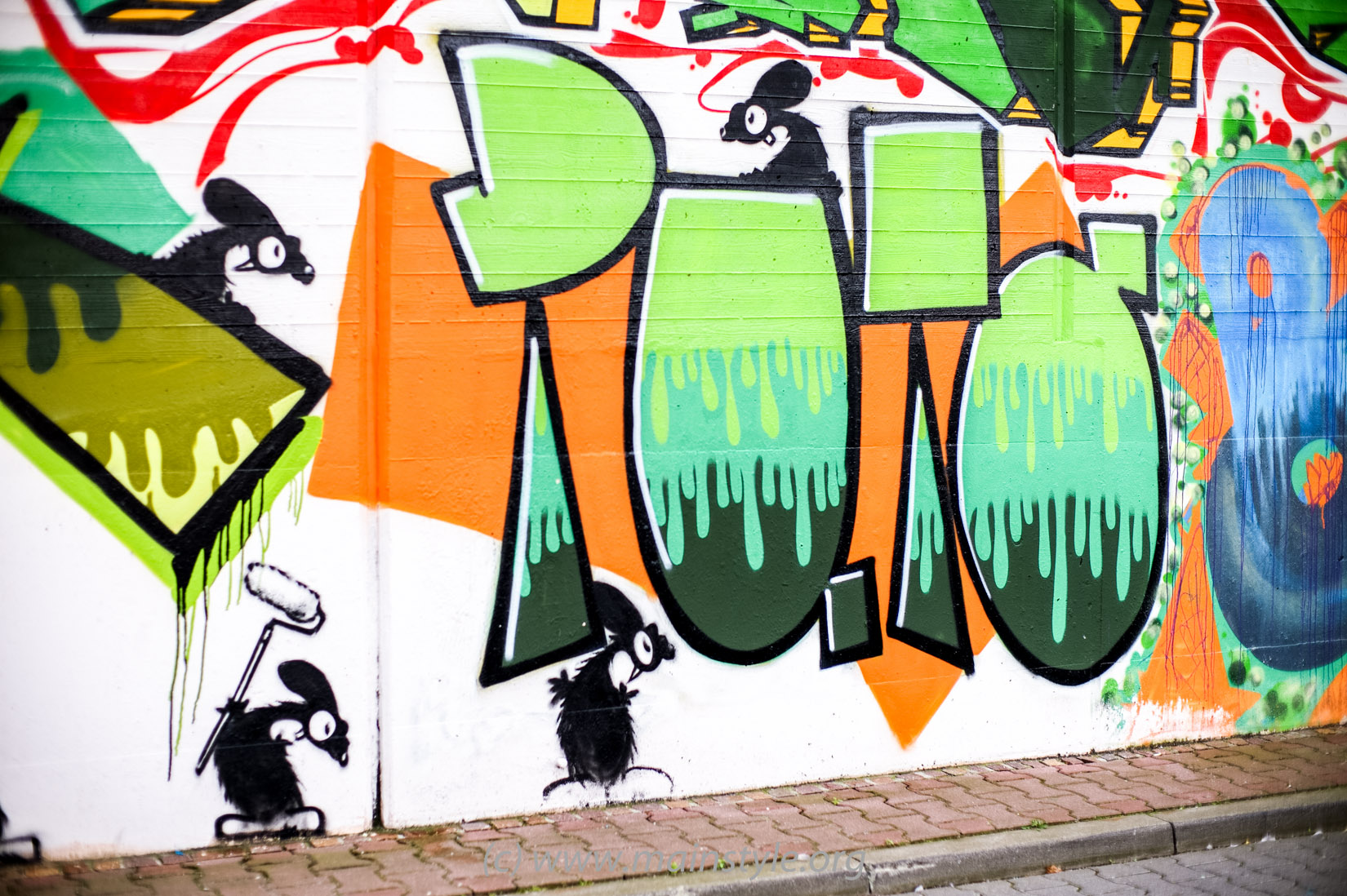 Frankfurt-Höchst_Graffiti_Süwag-Wall_2012 (27 von 35)