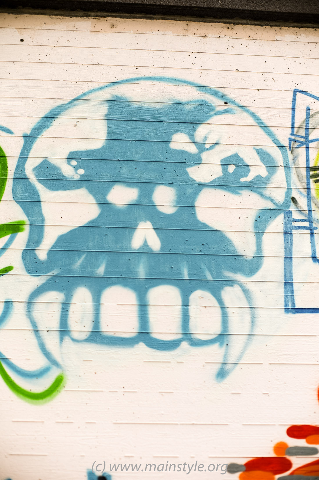 Frankfurt-Höchst_Graffiti_Süwag-Wall_2012 (4 von 35)