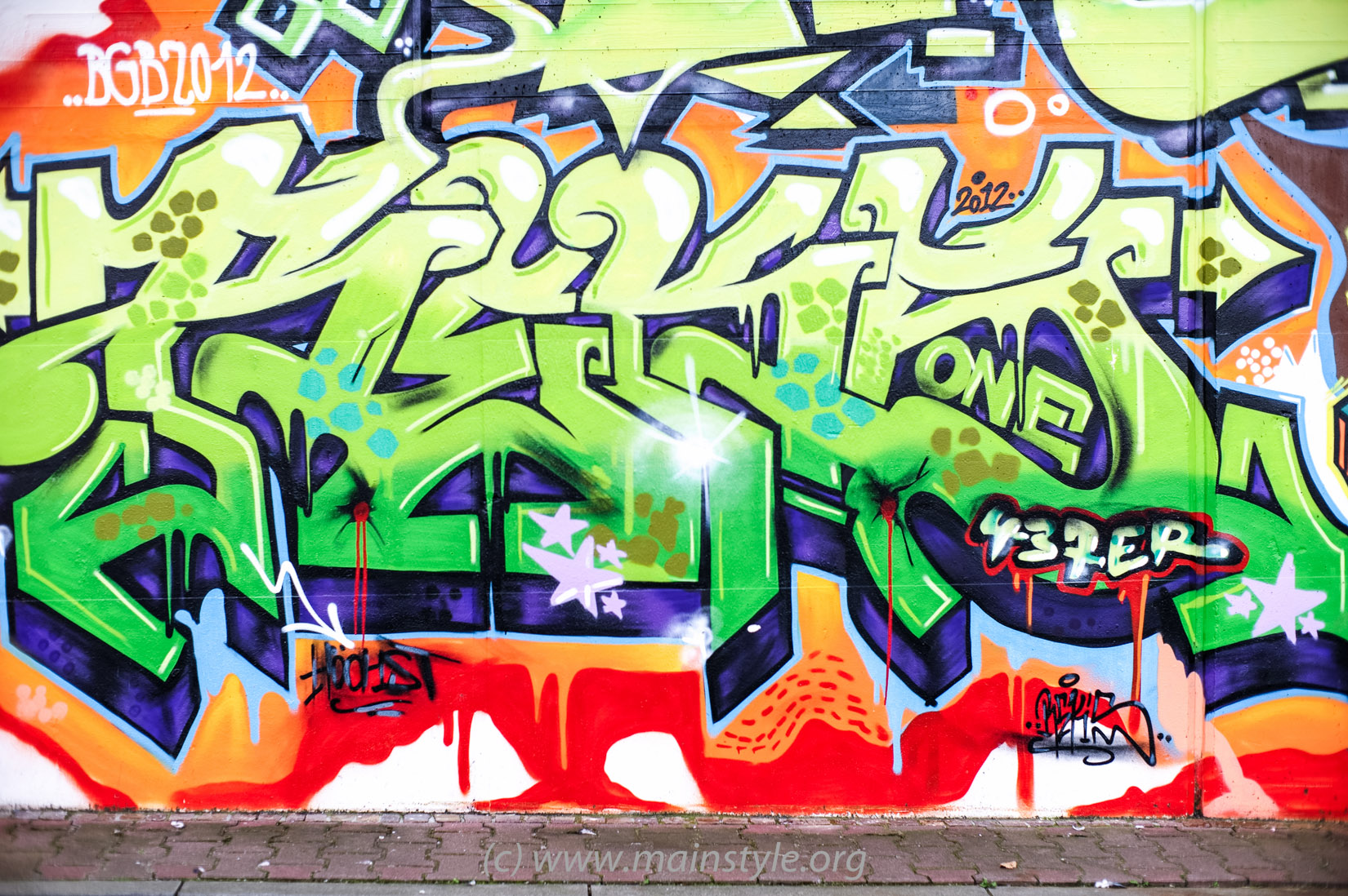 Frankfurt-Höchst_Graffiti_Süwag-Wall_2012 (7 von 35)