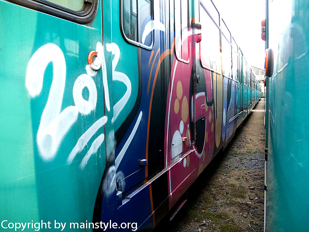 Frankfurt_Graffiti_U-Bahn_Straßenbahn_2010-2013-1163