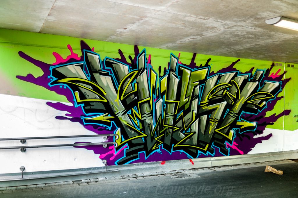 Lack & Lines Graffiti